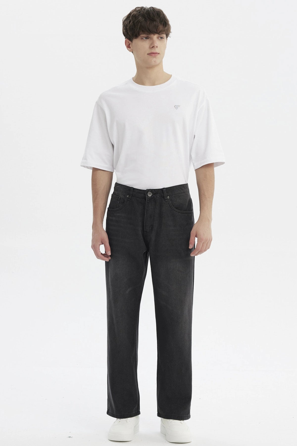 Jeans Hombre 643 Calce Recto Gris Oscuro