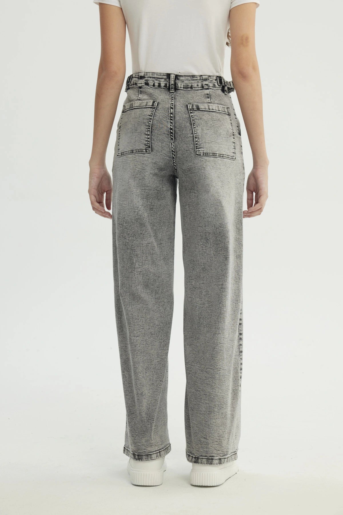 Jeans Mujer Calce Recto Gris