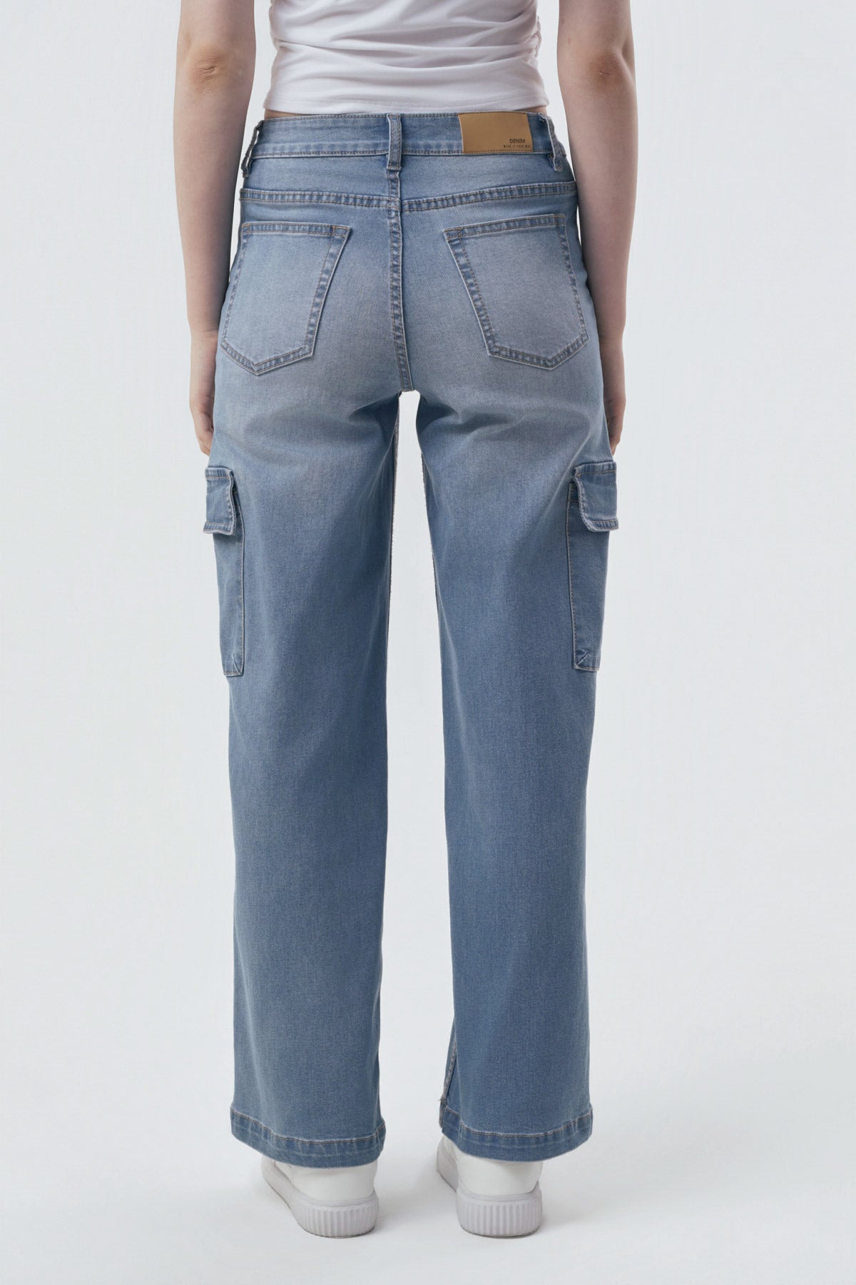 Jeans Mujer Calce Recto Azul Claro