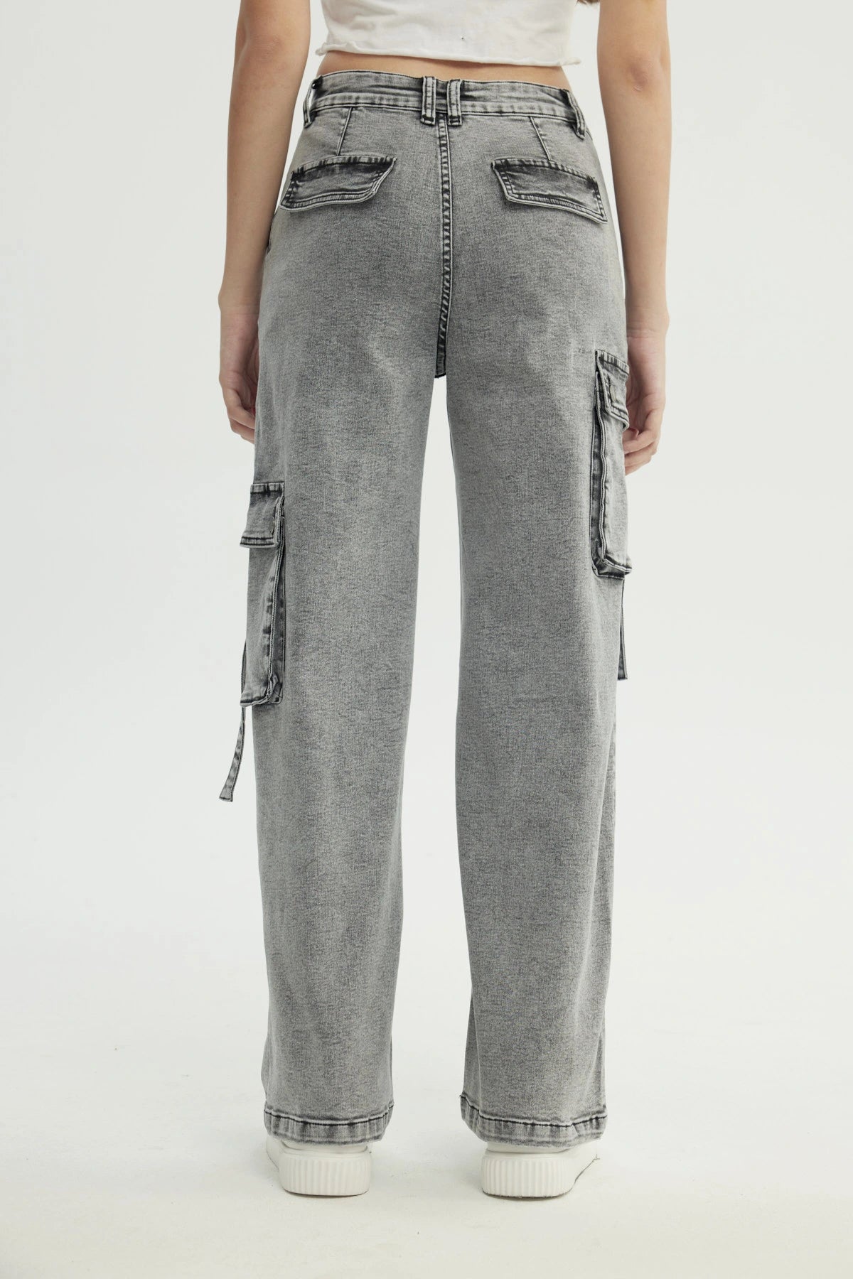 Jeans Mujer Calce Recto Gris