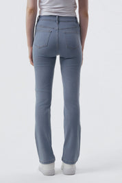 Jeans Slim Mujer Azul Claro