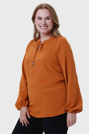 Blusa Mujer Con Plisado Camel