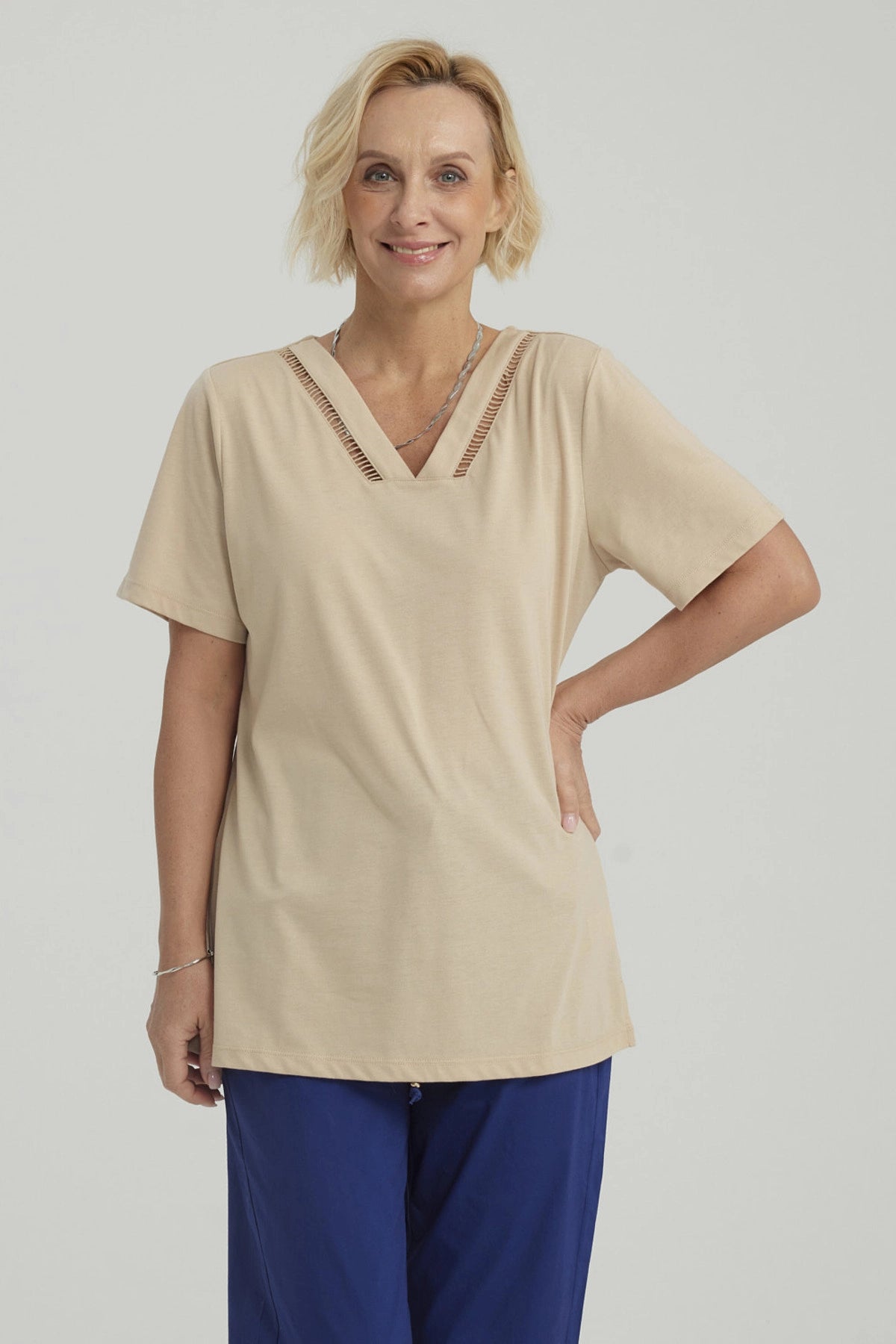 Polera Mujer Lisa Beige Oscuro