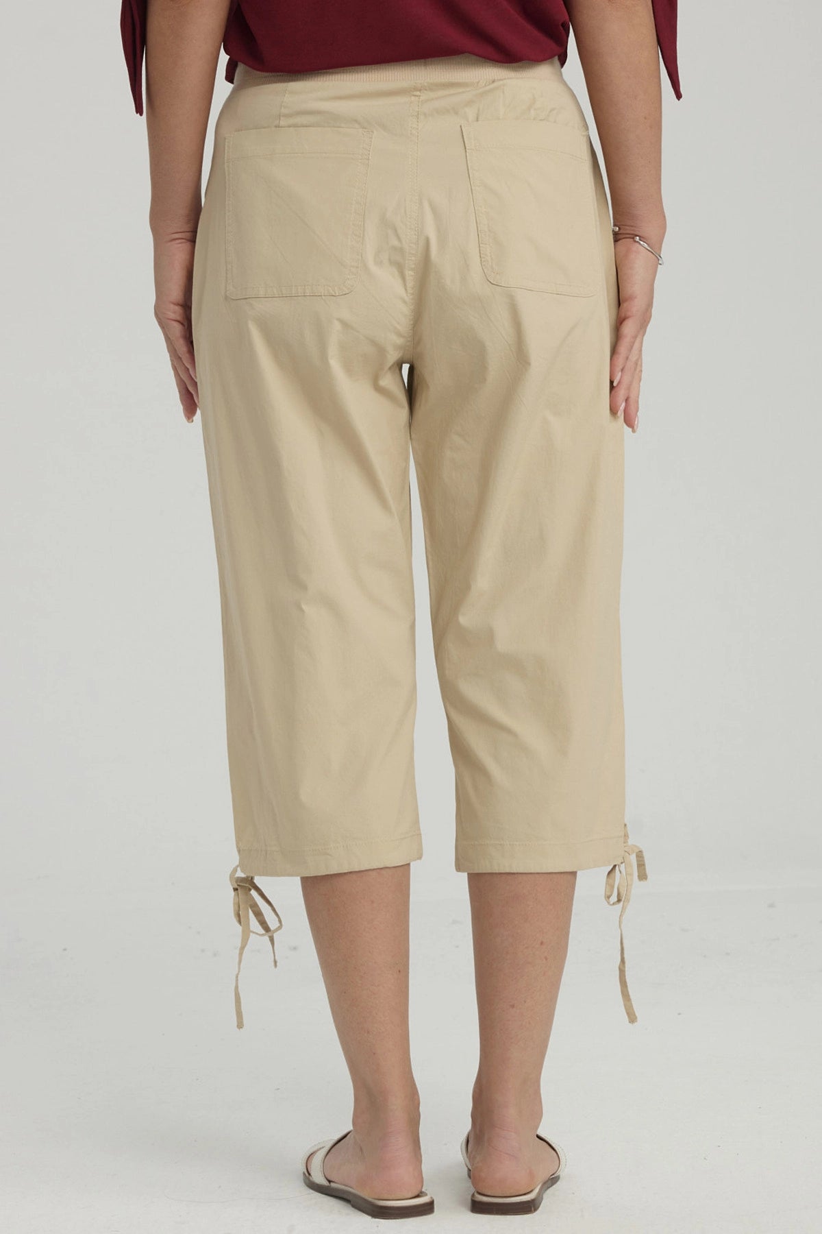 Pescador Mujer Con Cortes Y Apertura Beige