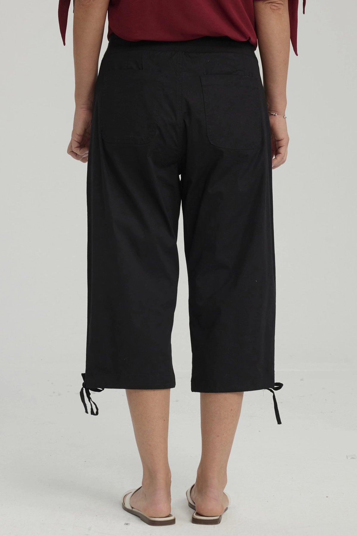 Pescador Mujer Con Cortes Y Apertura Negro