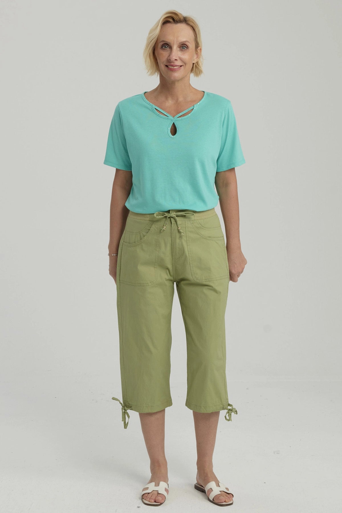 Pescador Mujer Con Cortes Y Apertura Verde Claro