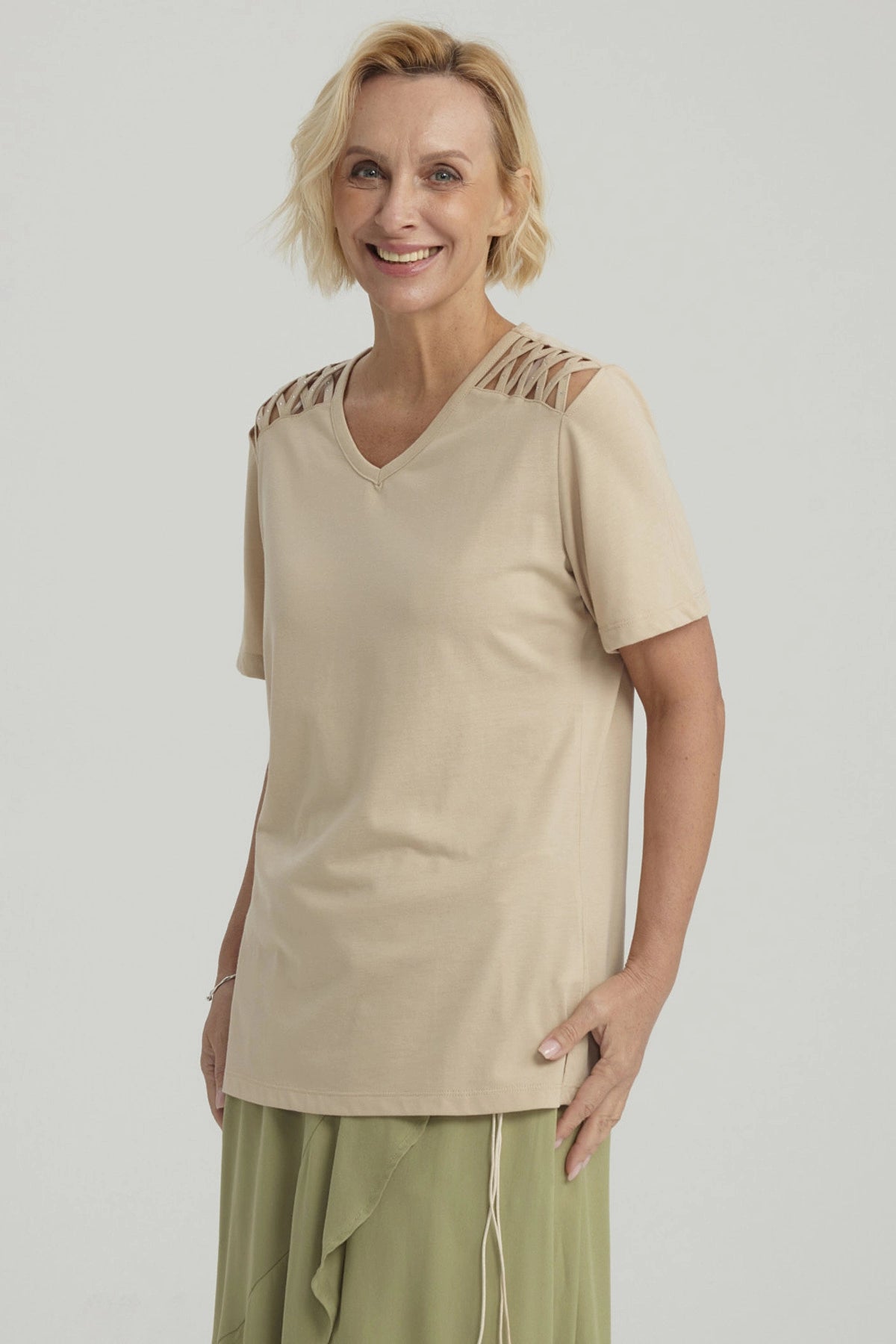 Polera Mujer Detalle Hombro Beige Oscuro
