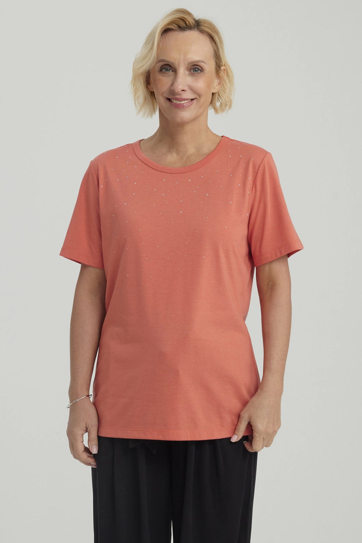 Polera Mujer Con Tachas Terracota