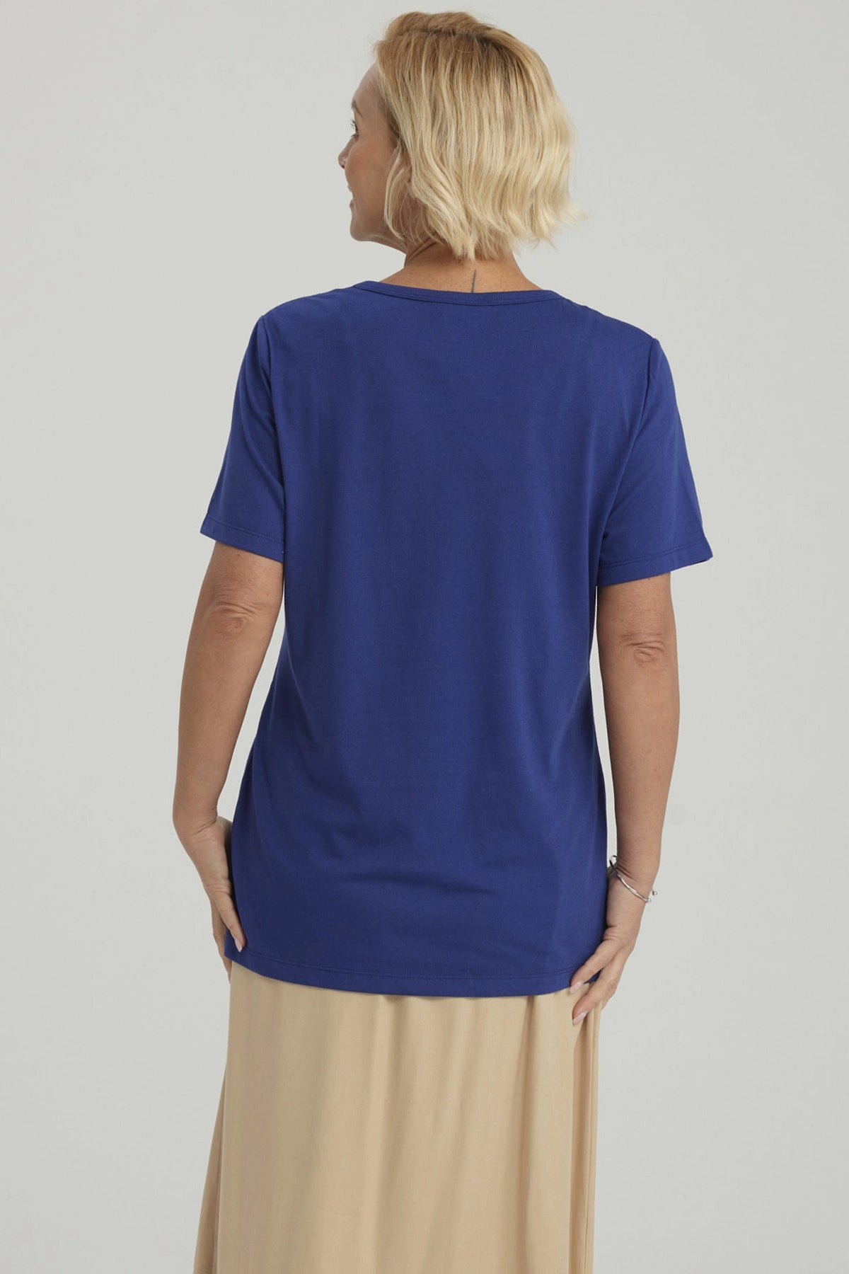 Polera Mujer Con Tachas Azul Oscuro