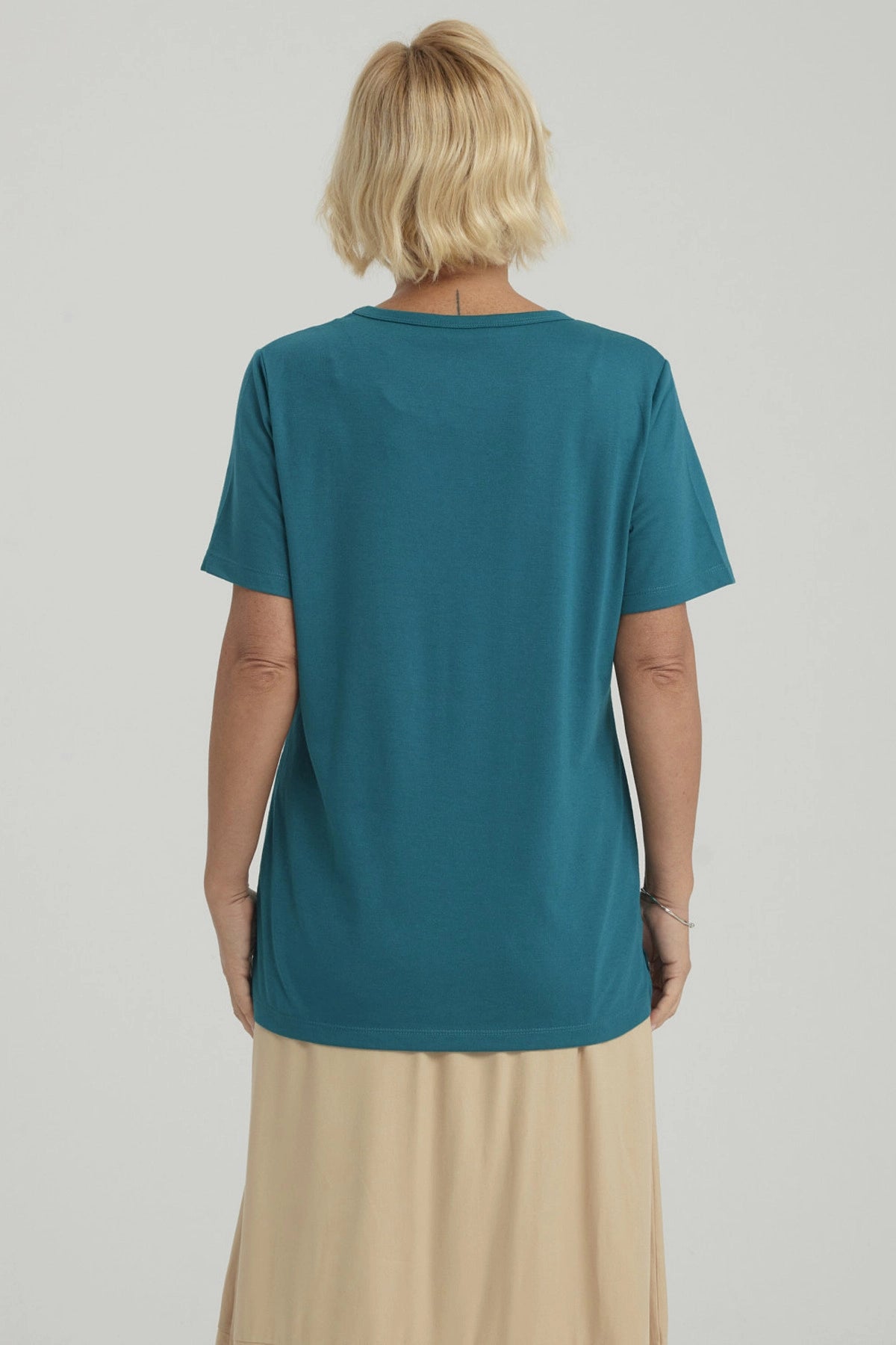 Polera Mujer Con Tachas Petroleo