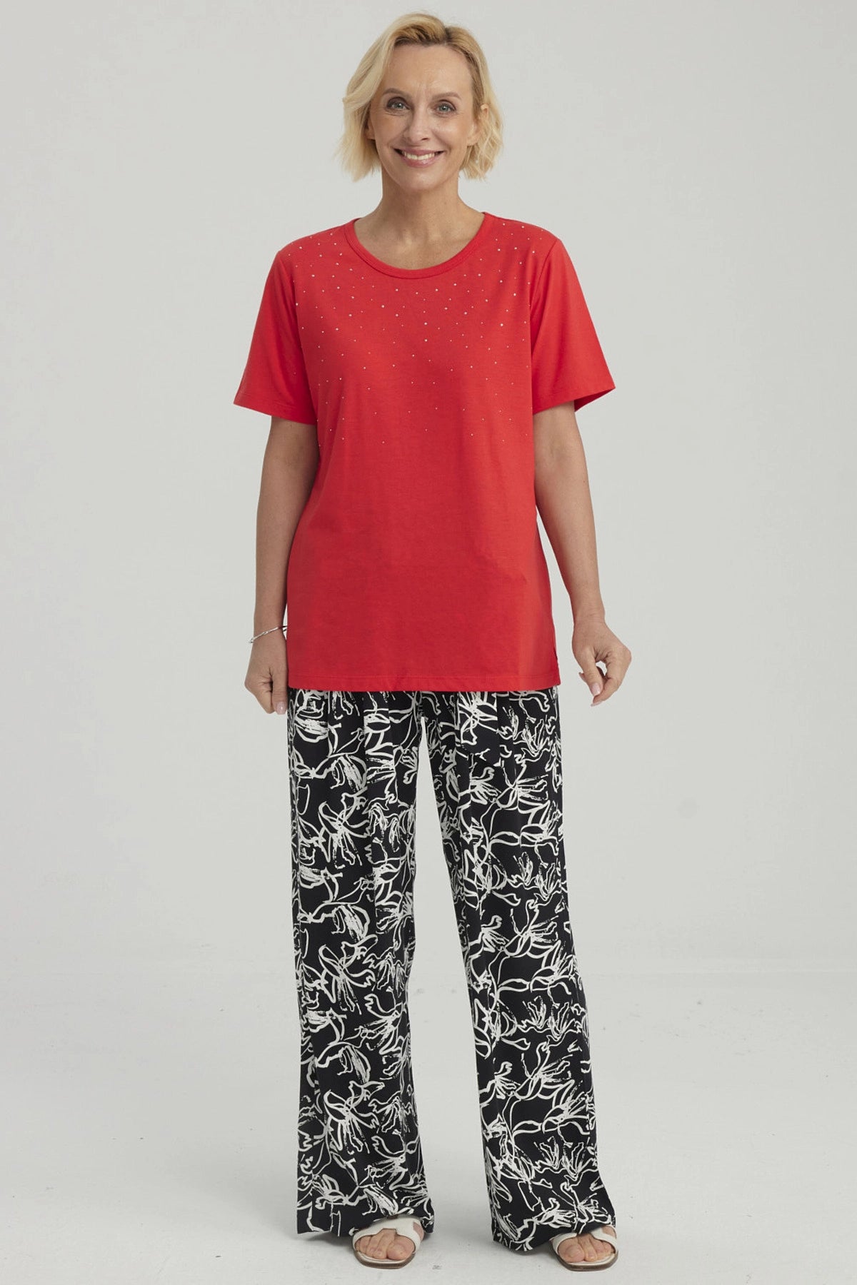 Polera Mujer Con Tachas Rojo