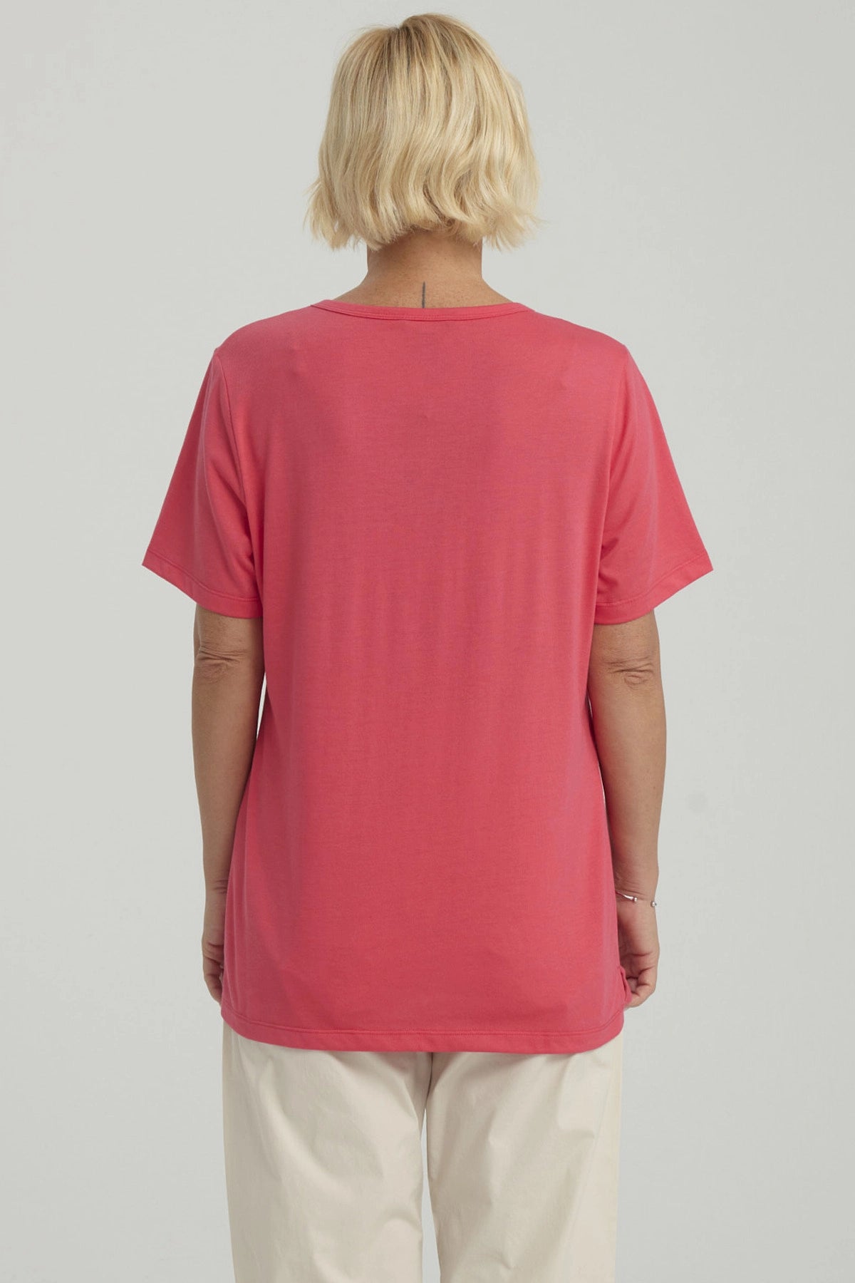Polera Mujer Con Tachas Fucsia
