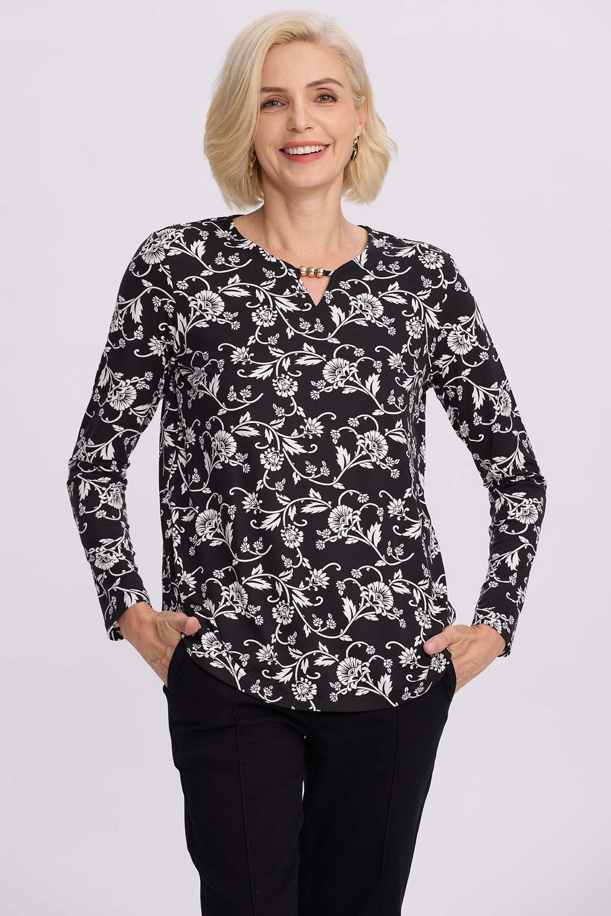 Polera Mujer Evasé Con Aplicación Negro