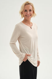 Polera Mujer Lisa Manga Roll Up Beige