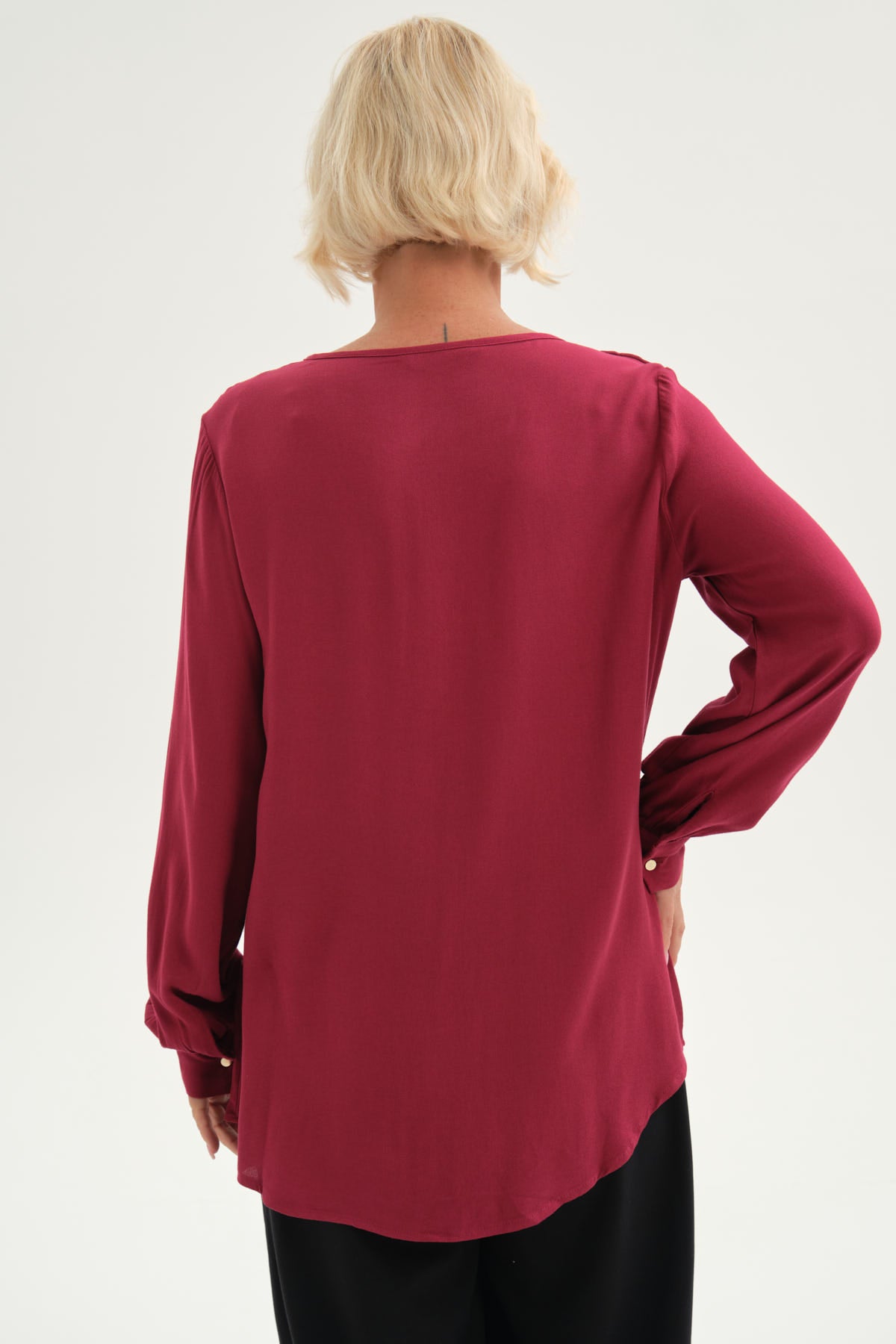 Blusa Mujer Con Tachas Burdeo