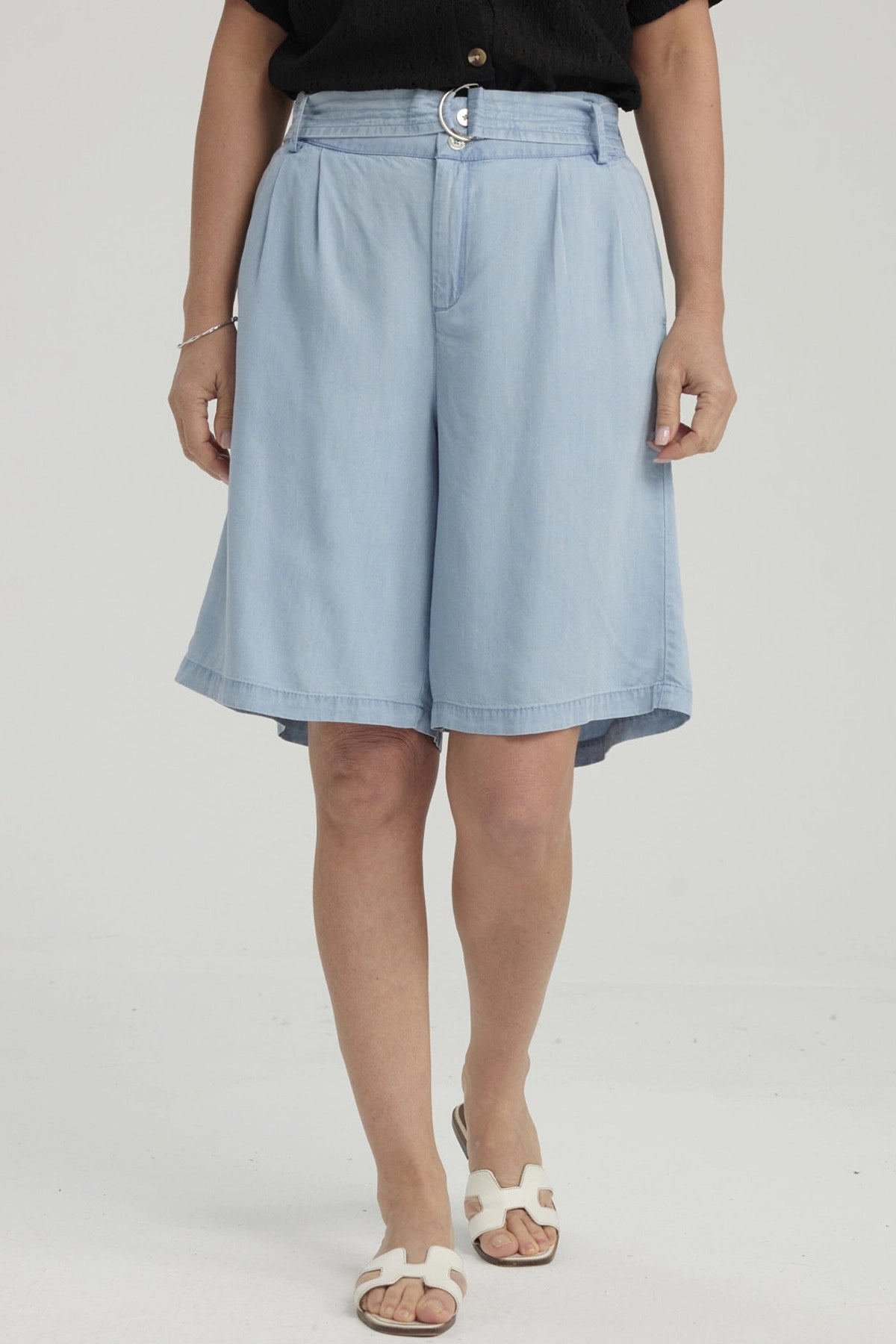 Bermuda Mujer Tencel Tiro Alto Azul Claro