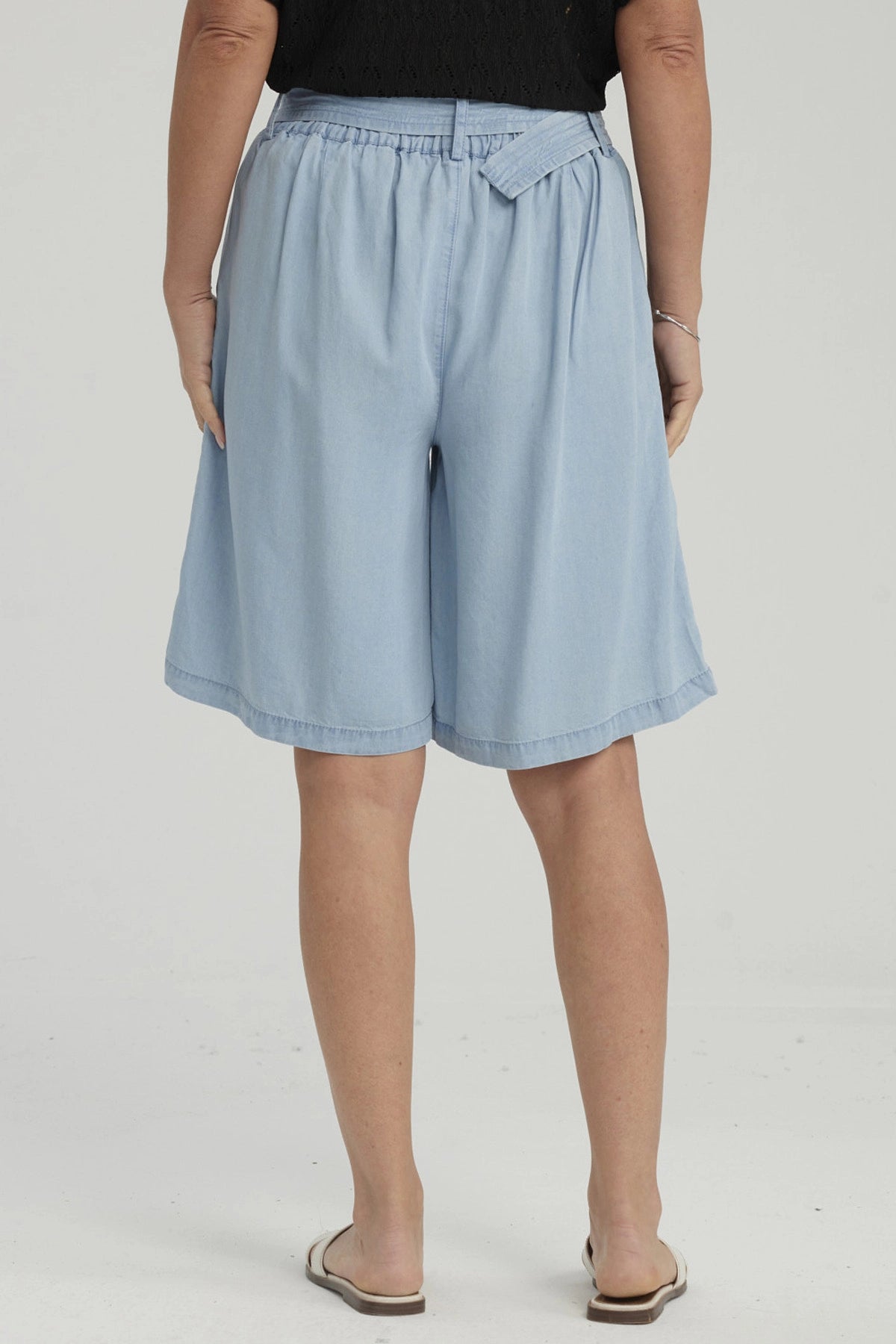 Bermuda Mujer Tencel Tiro Alto Azul Claro