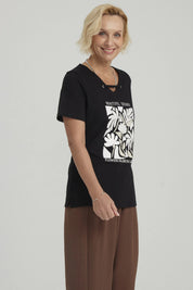 Polera Mujer Con Estampado Negro