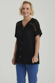 Polera Mujer Lisa Abotonada Negro