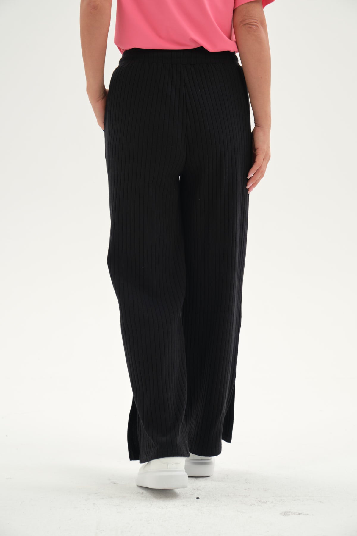 Pantalón Buzo Mujer Apertura Bota Negro