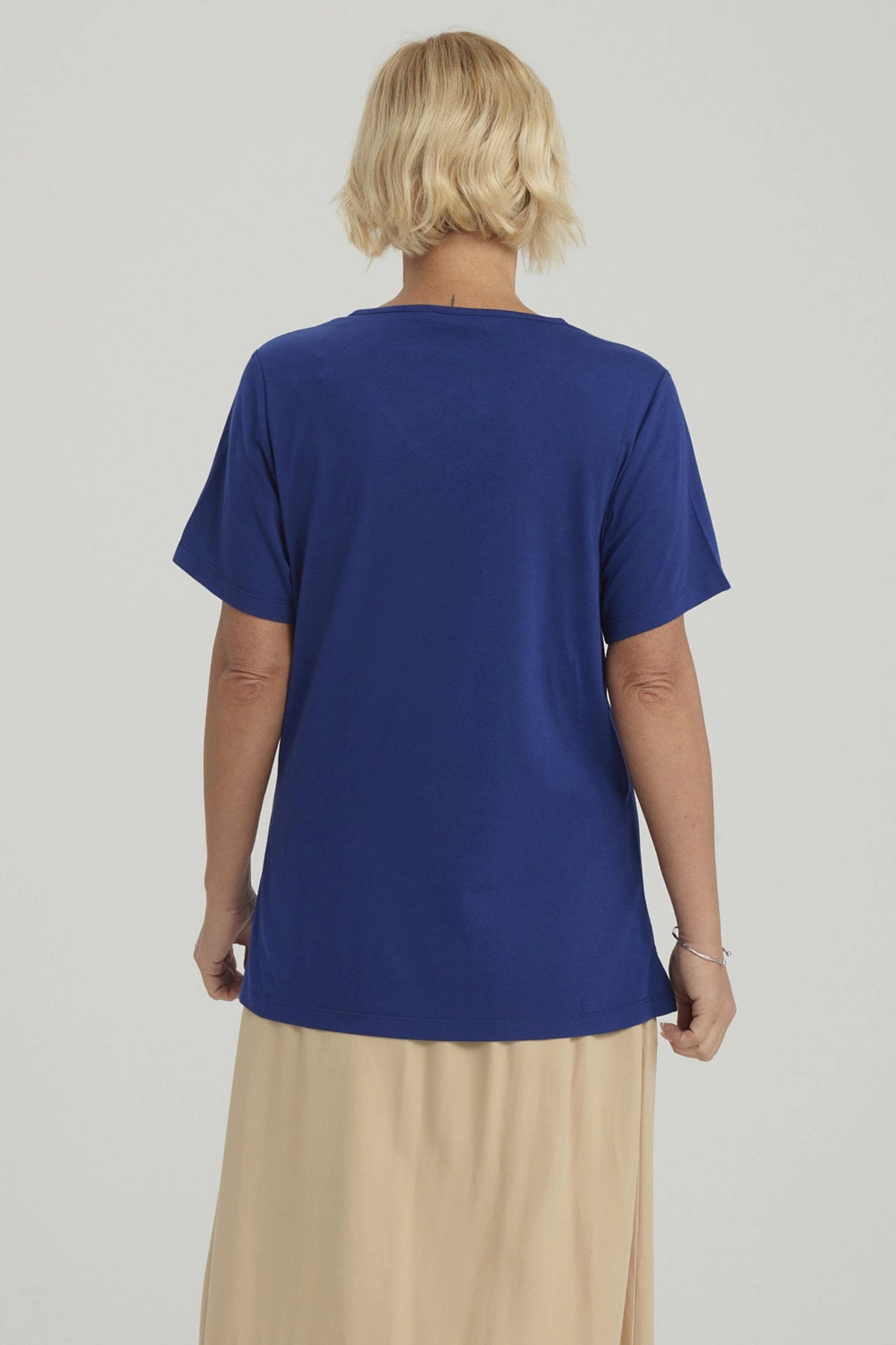 Polera Mujer Detalle Escote Azul Oscuro