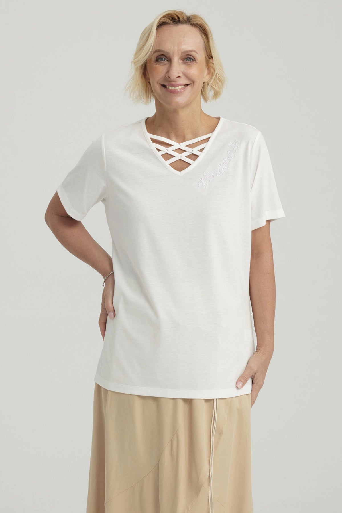 Polera Mujer Detalle Escote Crudo