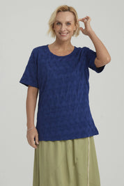 Polera Mujer Texturizada Azul Oscuro
