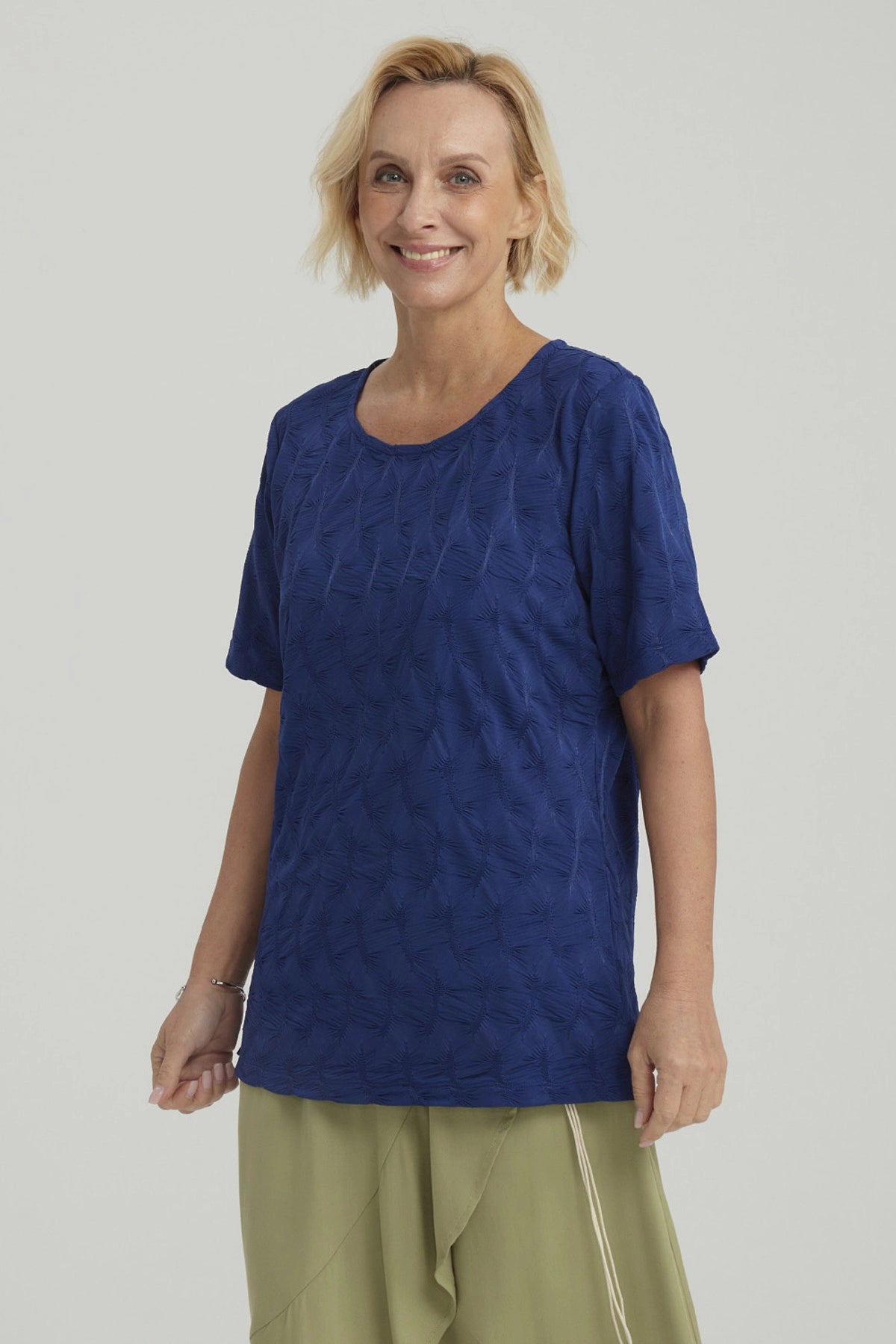 Polera Mujer Texturizada Azul Oscuro