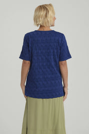 Polera Mujer Texturizada Azul Oscuro
