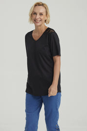 Polera Mujer Detalle Encaje Negro