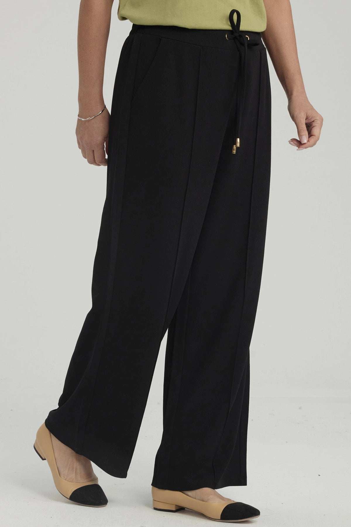 Pantalón Mujer Calce Recto Negro