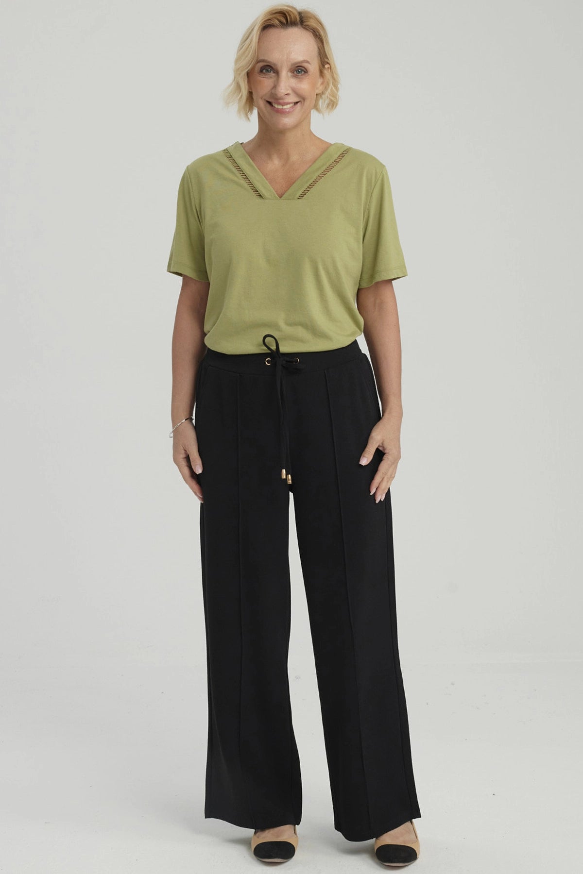 Pantalón Mujer Calce Recto Negro