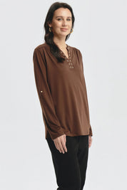 Polera Mujer Cuello Abotónado Café