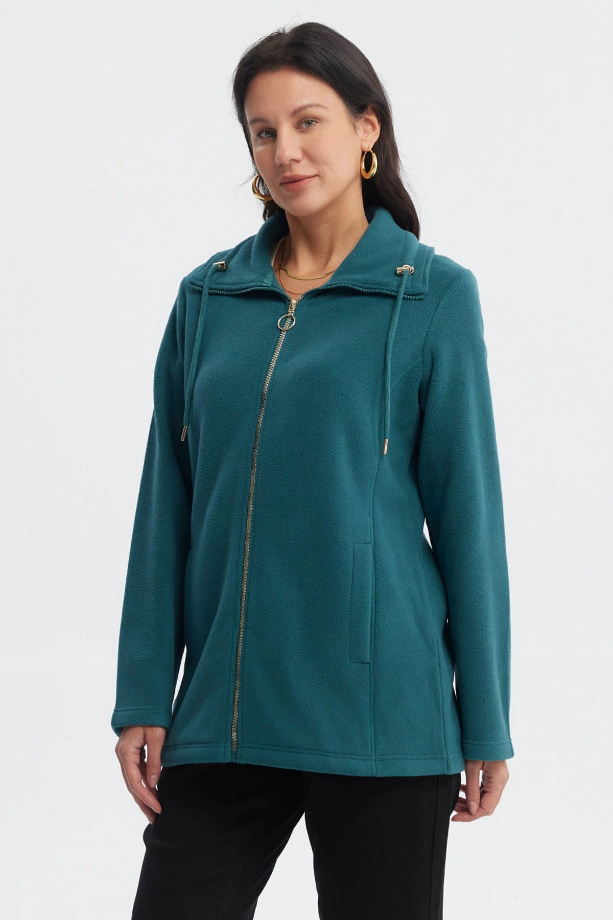 Polar mujer en color petróleo con cierre frontal y bolsillos laterales prenda lisa