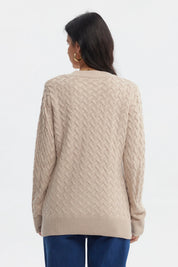 Sweater beige de mujer con tejido calado en patrón de espiga sin estampa diseño elegante y acogedor