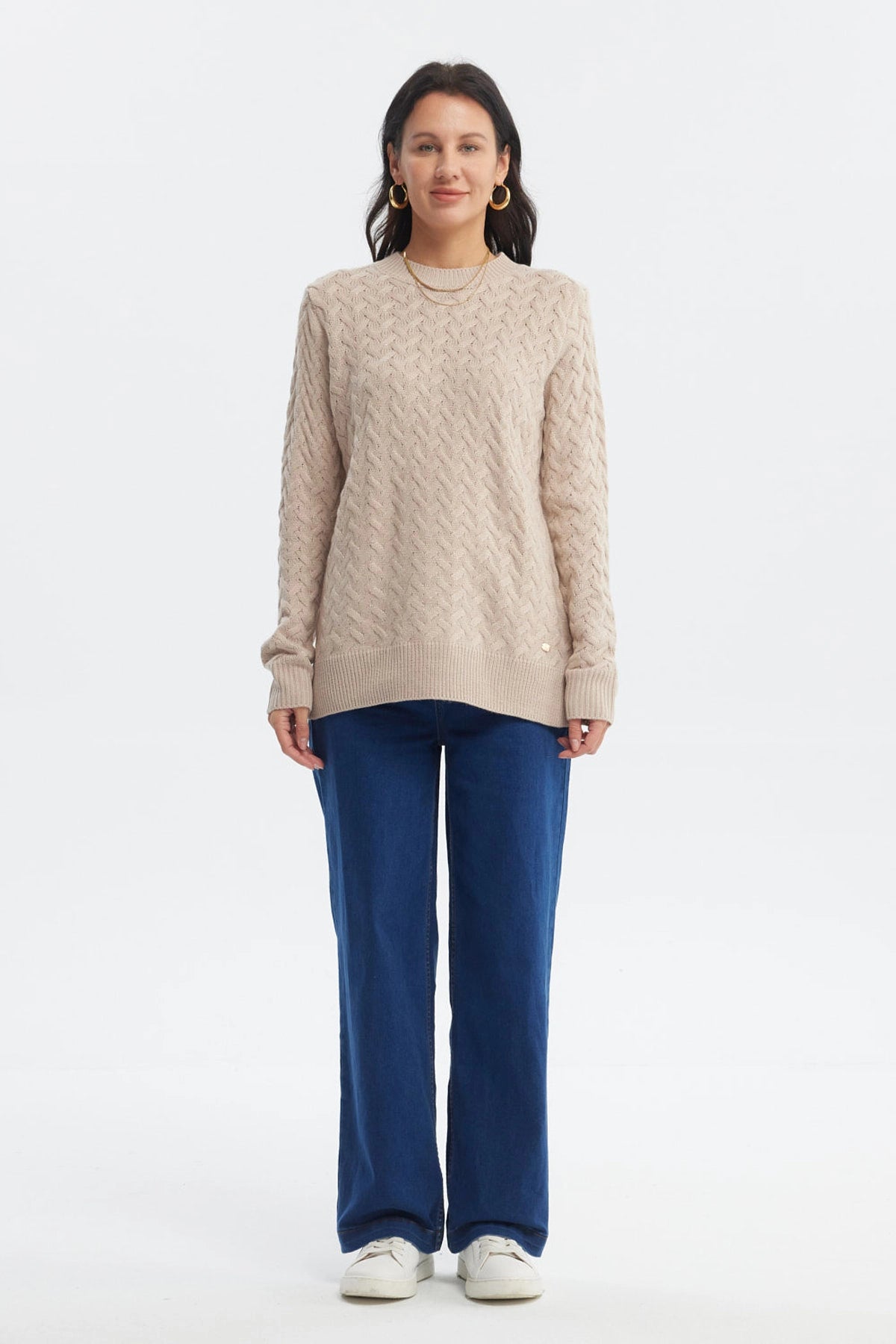 Sweater beige de mujer con tejido calado en patrón de espiga sin estampa diseño elegante y acogedor