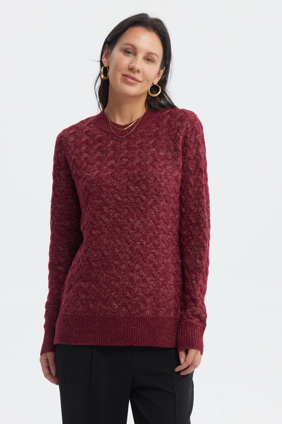 Sweater rojo mujer calado con patrón tejido diseño de rombos sin estampa visible ajuste cómodo y cálido