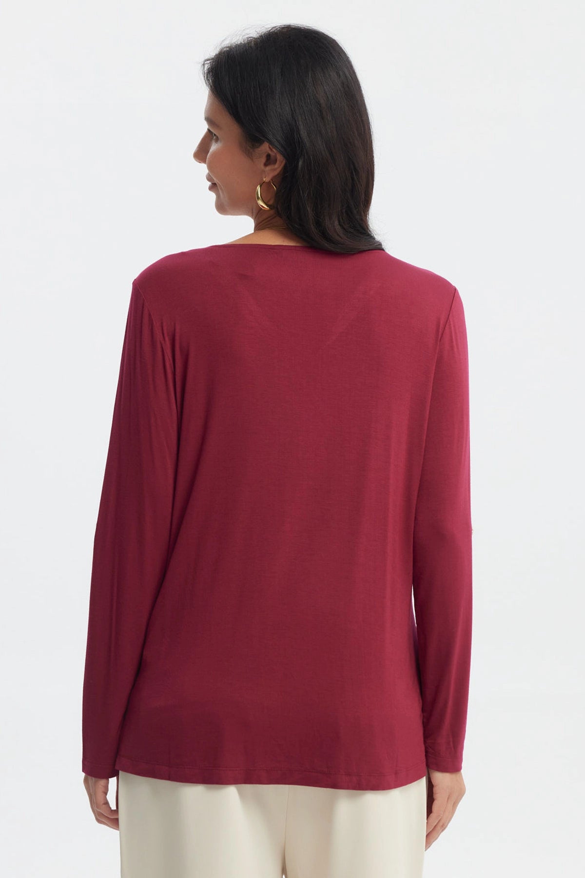 Polera roja mujer con cierre central media pata lisa de manga larga estilo casual