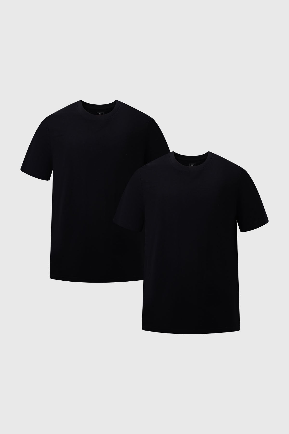 Pack de dos camisetas negras lisas para hombre con cuello redondo y manga corta diseño sencillo y versátil