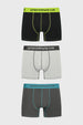 Trío de boxers cortos para hombre en gris con cinturilla elástica en negro y verde con texto UNDERWEAR en la parte superior