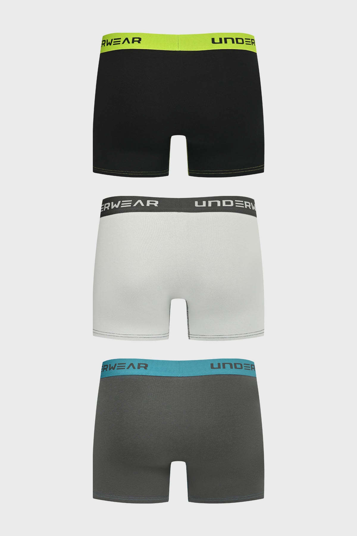 Trío de boxers cortos para hombre en gris con cinturilla elástica en negro y verde con texto UNDERWEAR en la parte superior