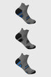 Calcetas deportivas hombre tripack gris con diseño geométrico azul y negro en lateral estilo moderno