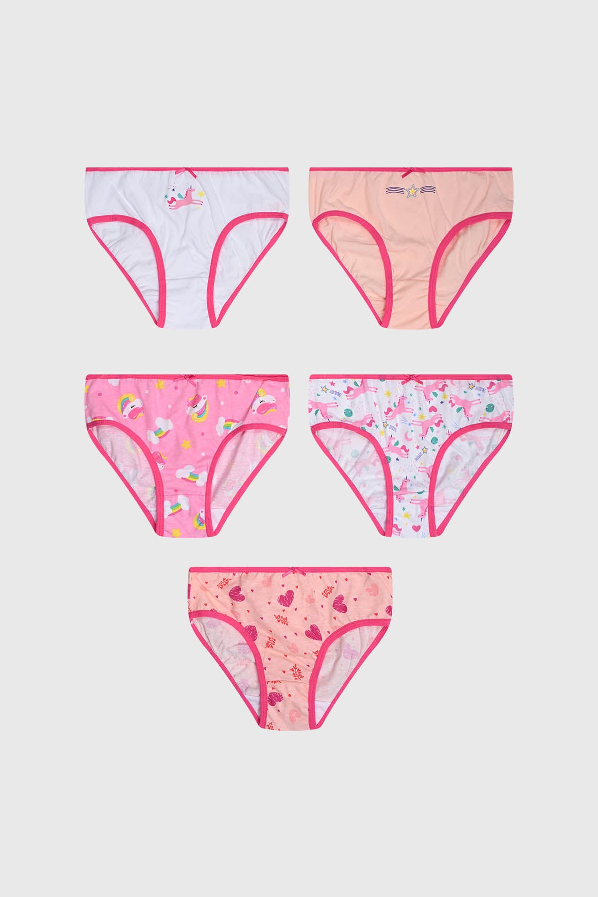 Pack de cinco calzones de niña en palo rosa con mini prints variados de unicornios arcoíris y corazones en estilo infantil