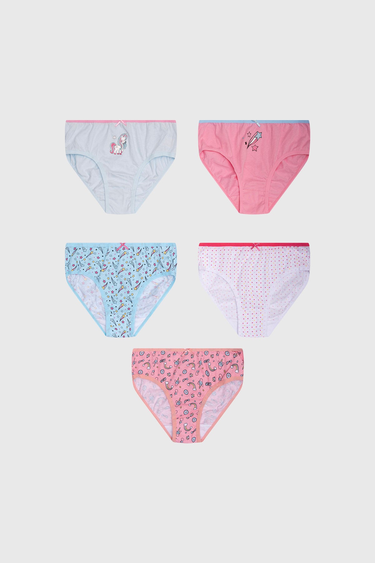 Calzón niña celeste con unicornio pequeño en el centro y ribete rosa claro diseño infantil y colorido