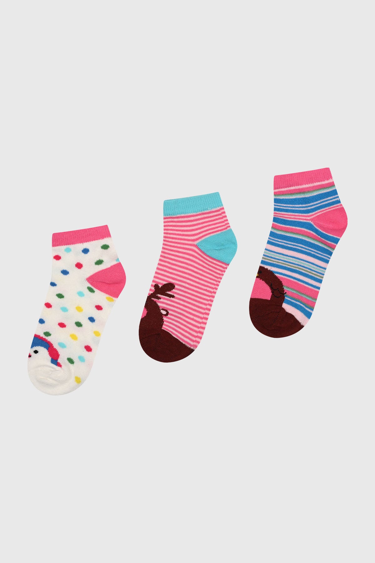 Calceta deportiva niña fucsia tripack con rayas y puntos coloridos diseño de animales en la parte superior del pie