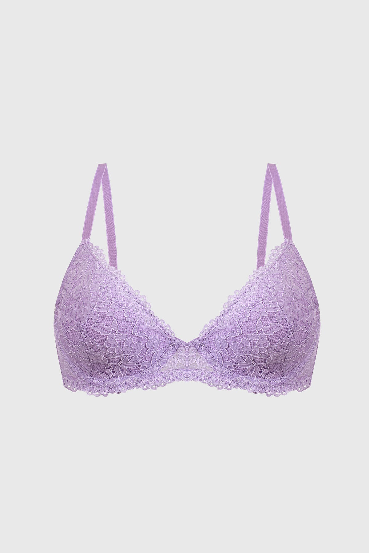 Sostén lila de encaje con tirantes finos y diseño floral detallado