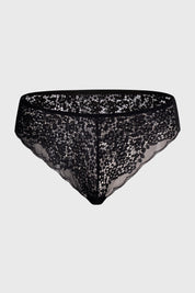 Calzón tipo bikini negro con encaje floral visible en toda la prenda