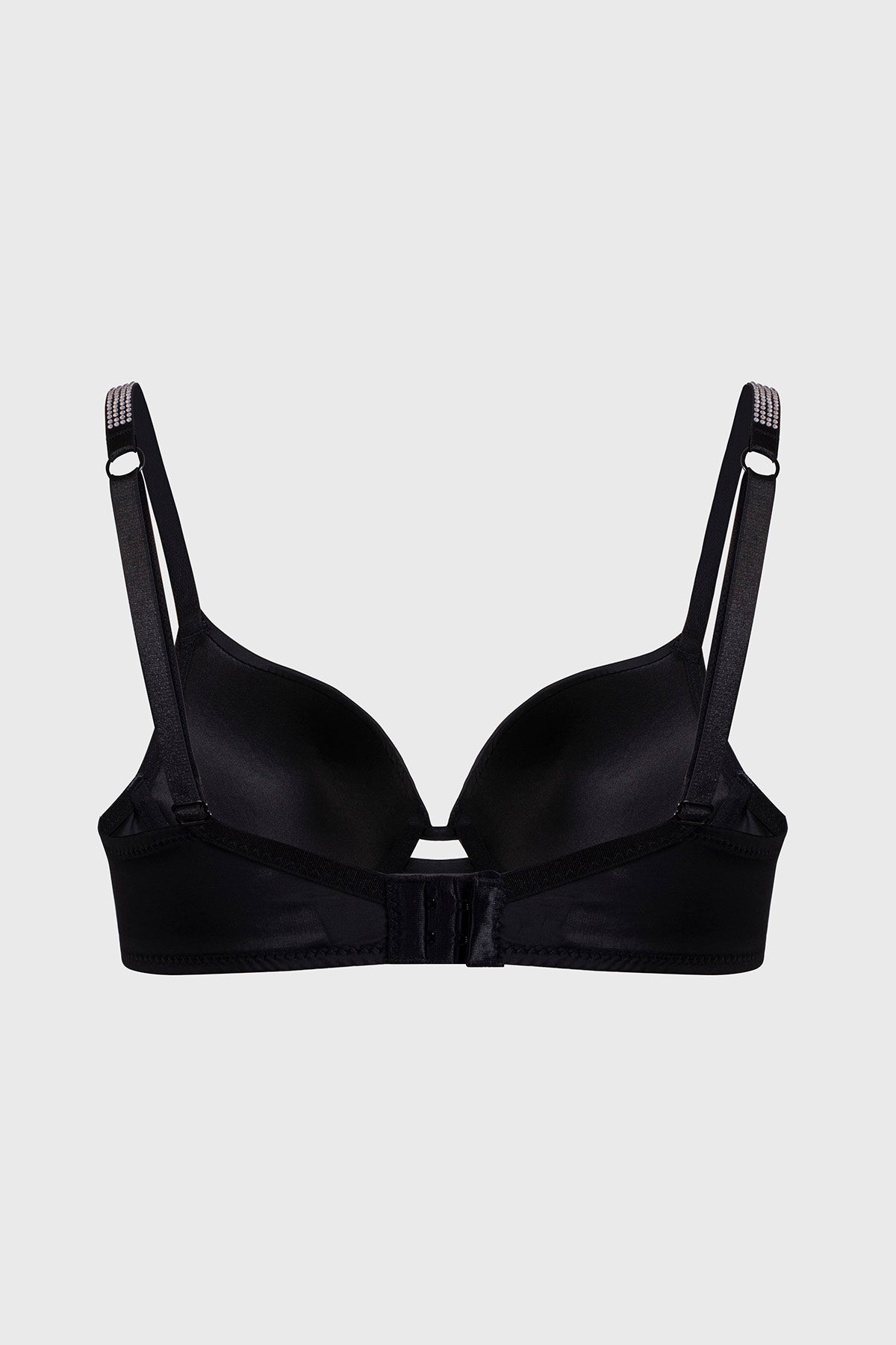 Sostén negro de mujer con copa soft y tirantes decorativos brillantes
