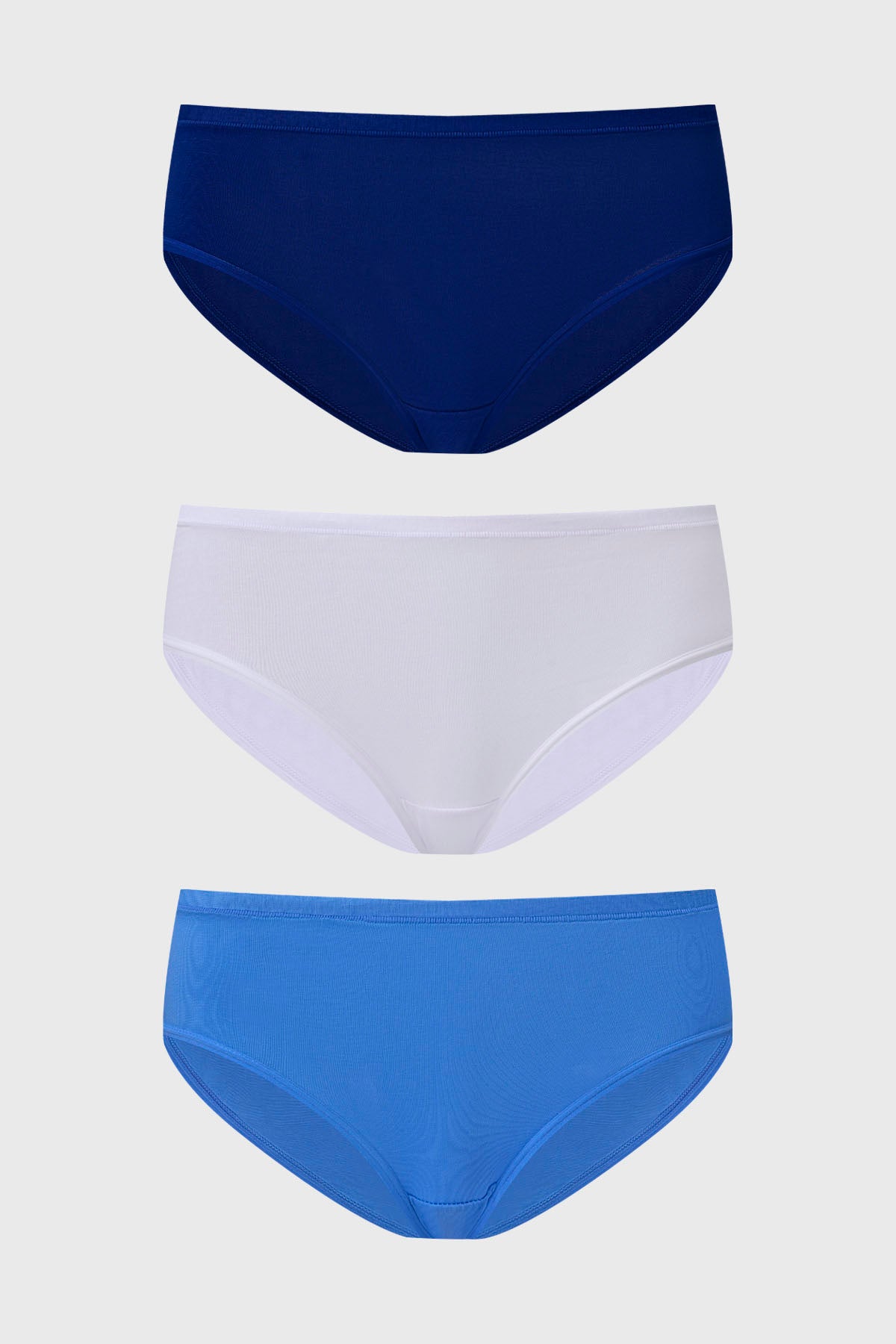 Calzón mujer tripack liso en azul blanco y celeste sin estampa diseño clásico de cobertura completa