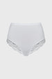 Calzón blanco tiro alto con detalle de encaje floral en los laterales elegante y femenino sin estampa lisa